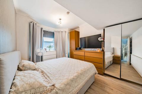 2 bedroom maisonette for sale, Arnold Road, Tottenham, London, N15