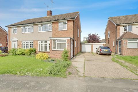 3 bedroom semi-detached house for sale, Hawksway, Basildon, SS16