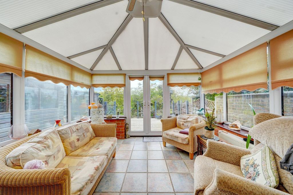 Albert Road, Evesham, WR11 3 bed detached house for sale £300,000