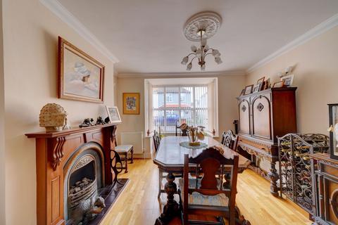 94 Albert Road, Evesham, WR11 4LA