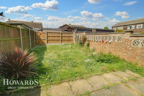 3 bedroom terraced house for sale, Dodd Close, Caister-on-Sea