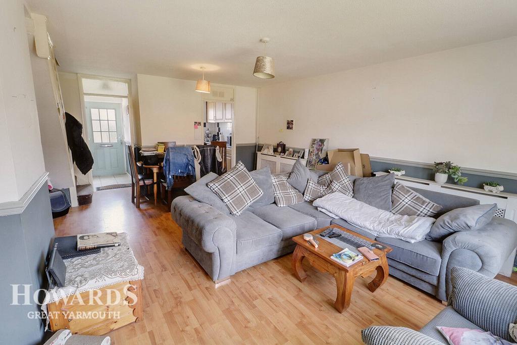 Dodd Close, CaisteronSea 3 bed terraced house for sale £160,000