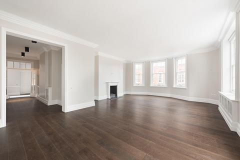 3 bedroom flat to rent, Palace Court, Notting Hill, London W2