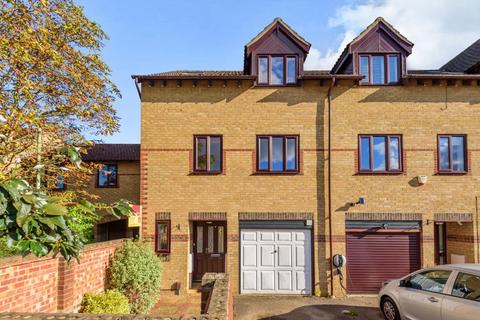 4 bedroom townhouse for sale, Bicester,  Oxfordshire,  OX26