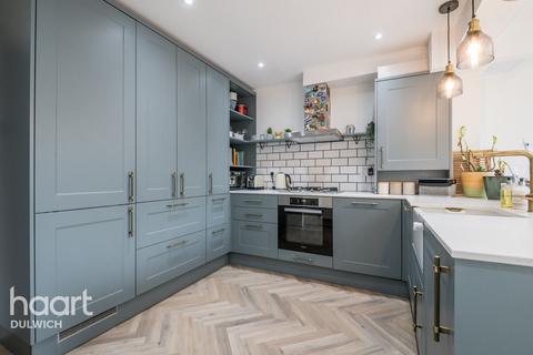 3 bedroom terraced house for sale, Abbotswood Road, London