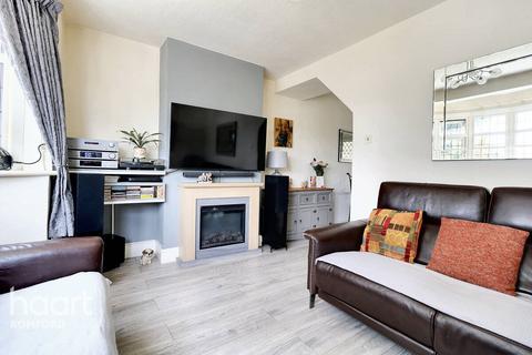 2 bedroom semi-detached house for sale, Collier Row Lane, Romford