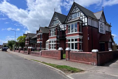 5 bedroom end of terrace house for sale, Friars Road, Barry, CF62