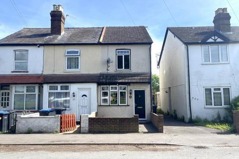 3 bedroom end of terrace house to rent, Pooley Green Road, Egham TW20