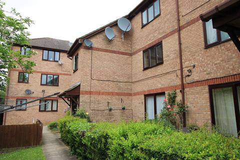 2 bedroom apartment to rent, North Street, Rushden NN10