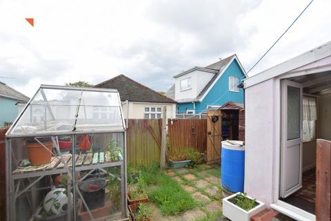 3 bedroom chalet for sale, Golf Green Road, Jaywick, Clacton-on-Sea