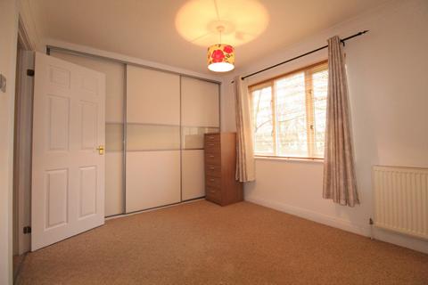 2 bedroom semi-detached house to rent, St. Anns Tower Mews, Kirkstall Lane, Kirkstall, Leeds, LS6