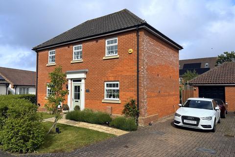 5 bedroom detached house for sale, Lime Tree Avenue, Long Stratton