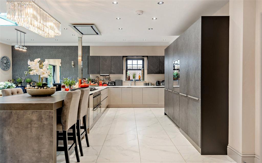 Kitchen/Super Room