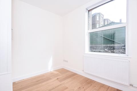 2 bedroom flat to rent, West End Lane London NW6