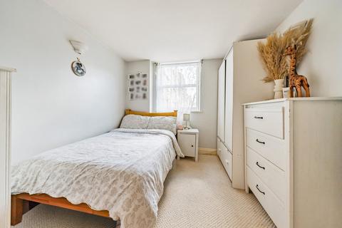 1 Queensgate Mews, Beckenham, BR3 4FP