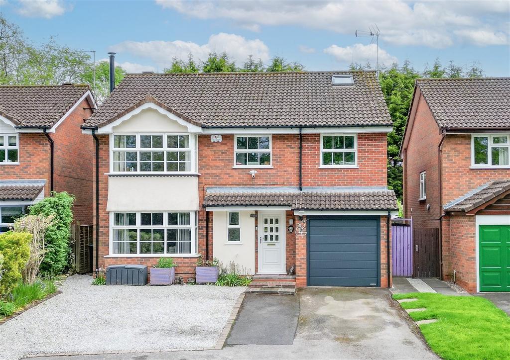 Foxlydiate Lane, heath, Redditch... 5 bed detached house for sale