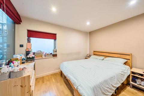 2 bedroom apartment for sale, Tanner Street, Park West Apartments, SE1