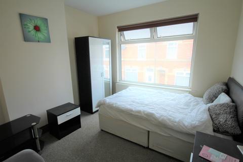 1 bedroom in a house share to rent, Wellington Street, Kettering NN16