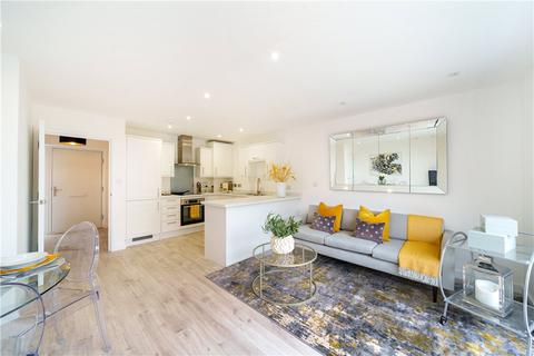 3 bedroom terraced house for sale, The Lawns, London