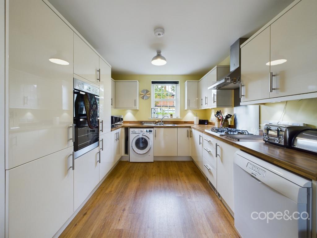 Jubilee Road, Shelton Lock, Derby... 4 bed detached house for sale £