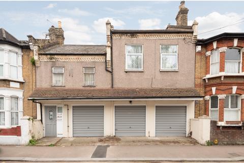 2 bedroom ground floor maisonette for sale, Ferndale Road, Leytonstone, London, E11 3DW
