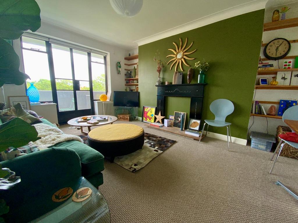 Wick Hall, Furze Hill, HOVE, BN3 2 bed flat for sale £350,000