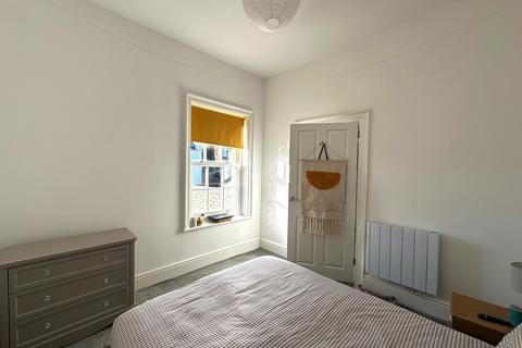 1 bedroom apartment to rent, Dover Road, Walmer, Deal, Kent, CT14