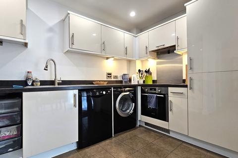 1 bedroom flat for sale, George Lane, London SE6