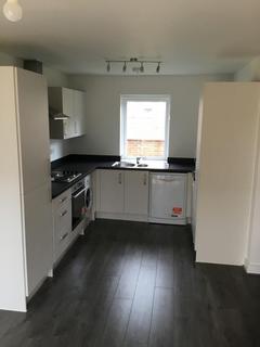 3 bedroom semi-detached house to rent, Exeter EX1