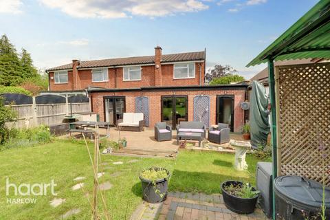 4 bedroom semi-detached house for sale, St Leonards Road, Waltham Abbey