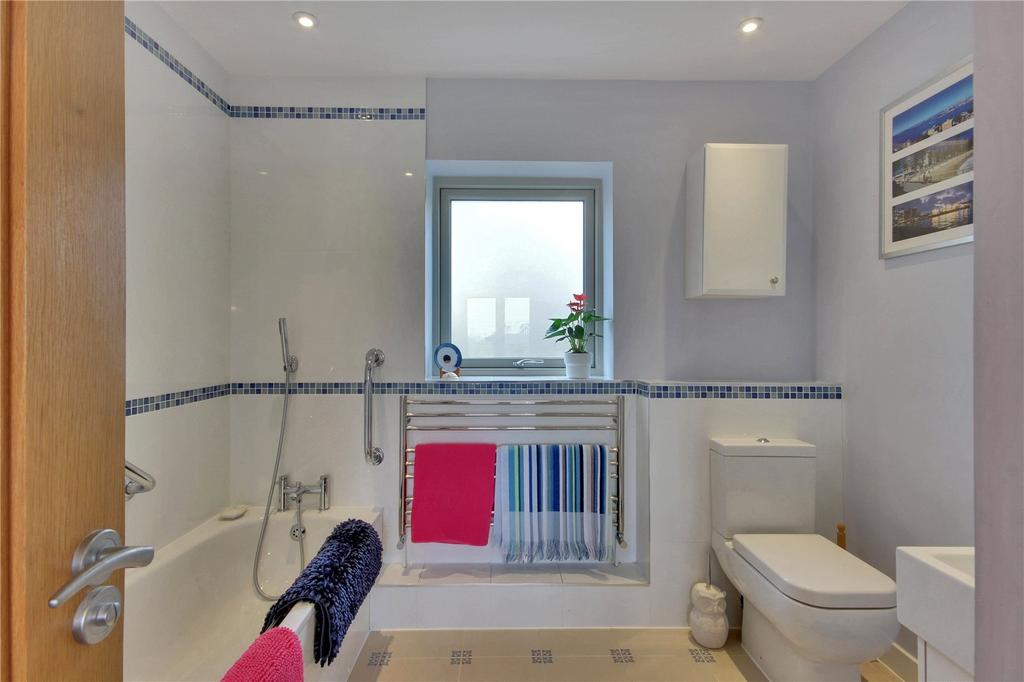 En Suite Bathroom