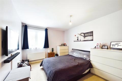 3 Boundary Place, Tadley, RG26 4PW