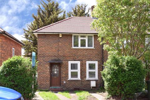 3 bedroom end of terrace house to rent, Greenbay Road, Charlton, SE7