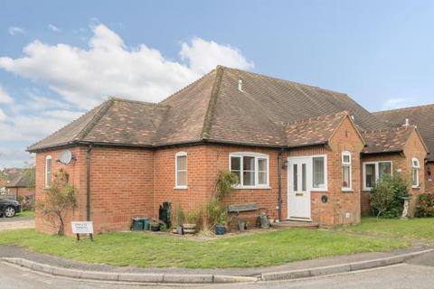 2 bedroom bungalow for sale, Thame,  Oxfordshire,  OX9