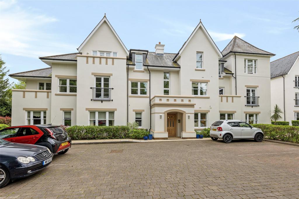 High Cedars, 20 Wray Park Road, Reigate, Surrey, RH2 2 bed flat for ...