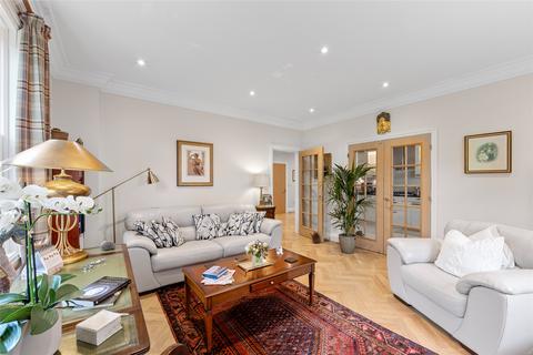 2 bedroom flat for sale, Wray Park Road, Reigate, Surrey, RH2