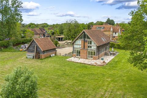 3 bedroom detached house to rent, Denham Lane, Chalfont St. Peter, Gerrards Cross, Buckinghamshire, SL9