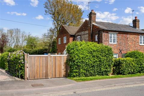 3 bedroom semi-detached house for sale, High Street, Prestwood, Great Missenden, Buckinghamshire, HP16