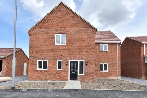 3 bedroom detached house to rent, White Horse Drive, West Row, Bury St. Edmunds, Suffolk, IP28