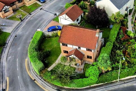 4 bedroom detached house for sale, Bramble Close, Brackla, Bridgend County. CF31 2PS