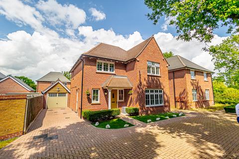 4 bedroom detached house for sale, Sellars Way, Basildon, SS15