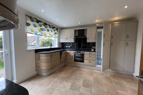 3 bedroom detached house to rent, Marlingford Way, Easton, Norwich