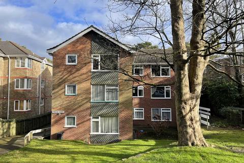 2 bedroom apartment to rent, BH12 SURREY ROAD, Poole