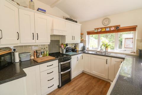 2 bedroom detached house for sale, Cottage Lane, Glossop SK13