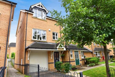 3 bedroom end of terrace house for sale, Swarcliffe Road, Harrogate