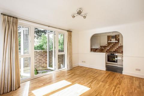 2 bedroom apartment for sale, Thames Close, Hampton