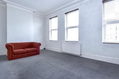 3 bedroom duplex to rent, Honor Oak Park, London, SE23