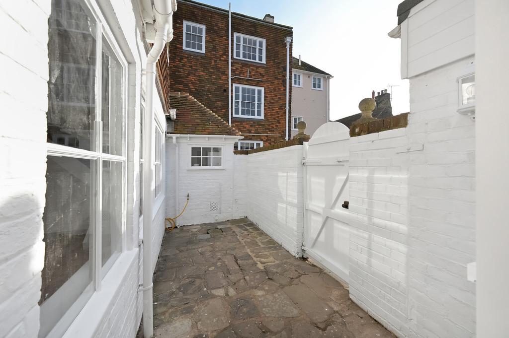 Swans-house-cottage-5-watchbell-street (19)