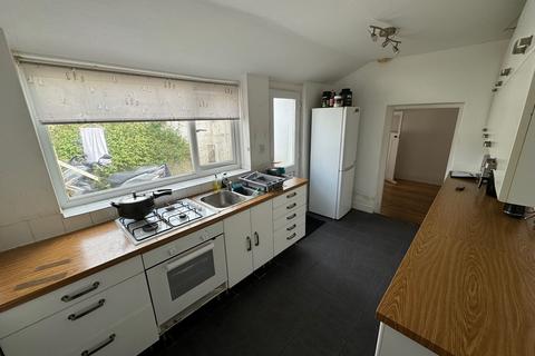 3 bedroom semi-detached house to rent, Winner Hill Road, Paignton TQ3