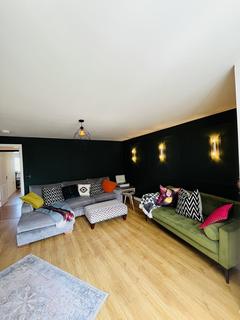 2 bedroom apartment to rent, Morag Riva Court, Glasgow, G71